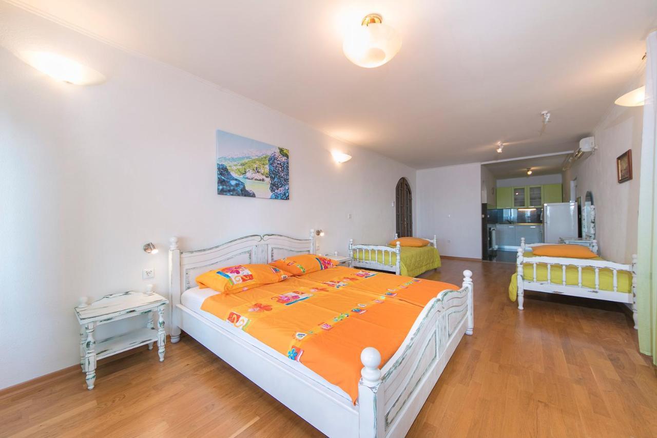 Adria Brela Apartments المظهر الخارجي الصورة